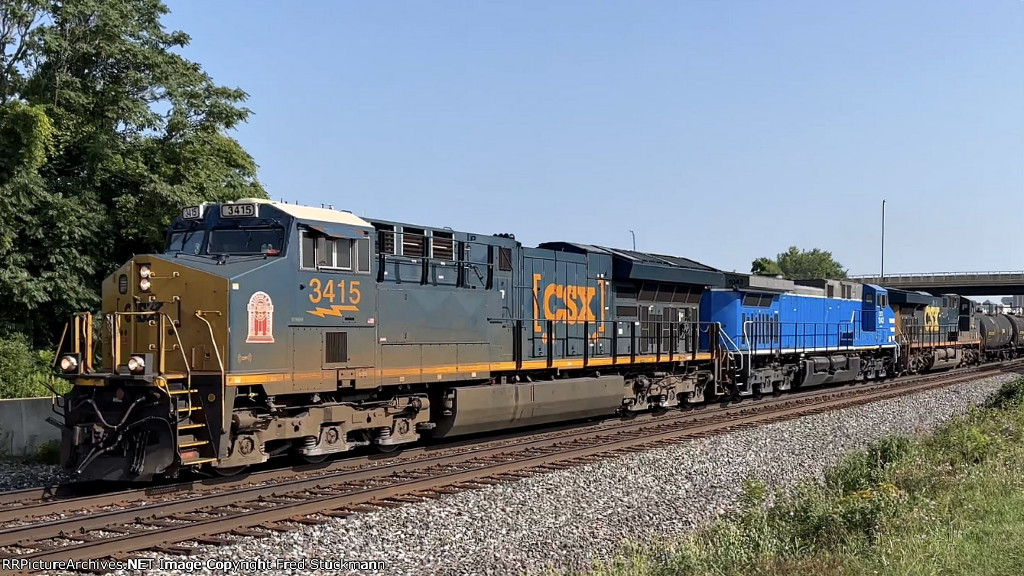 CSX 3415 is the Central of Georgia sticker unit.